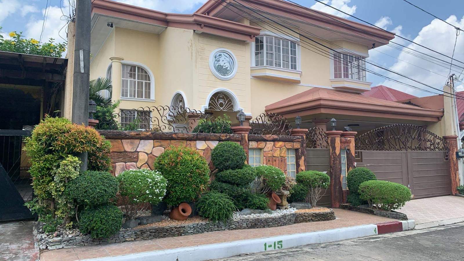 5 Bedroom House and Lot for Sale in Southbay Gardens Sucat, Parañaque